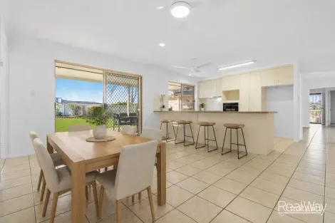 Property photo of 17 Capriole Close Yamanto QLD 4305
