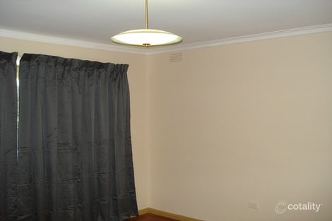 Property photo of 4 Douglas Court Thomastown VIC 3074
