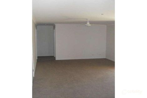 Property photo of 8 Broadleaf Place Ningi QLD 4511