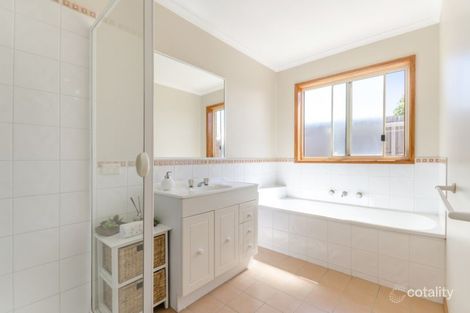 Property photo of 2 Jackson Court Grovedale VIC 3216