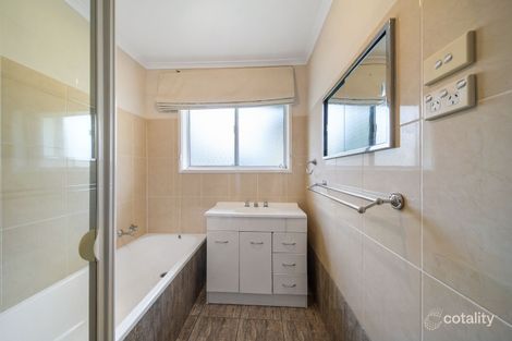 Property photo of 28 Ballow Crescent Macgregor ACT 2615