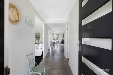 Property photo of 3 Pepperwood Place Withcott QLD 4352