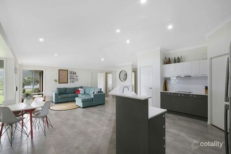 Property photo of 3 Pepperwood Place Withcott QLD 4352
