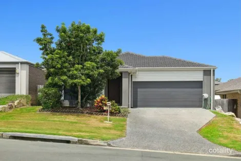 Property photo of 16 Leabrook Place Pimpama QLD 4209