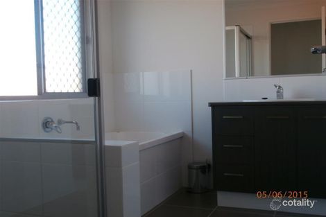 Property photo of 1 Bridgeman Parade Chinchilla QLD 4413