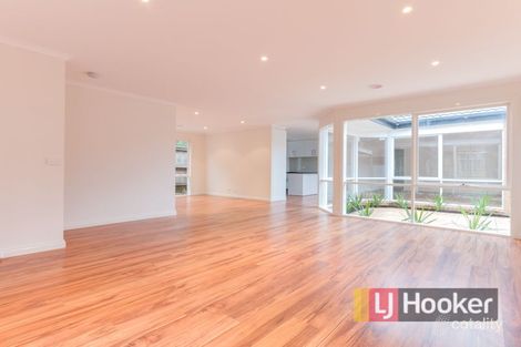 Property photo of 9 Brady Close Lynbrook VIC 3975
