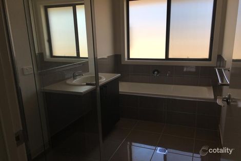 Property photo of 103 Greta Drive Hamilton Valley NSW 2641