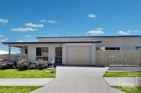 Property photo of 34 Forest View Way Little Mountain QLD 4551