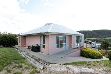 15 Gordon Hts, Bicheno, TAS 7215