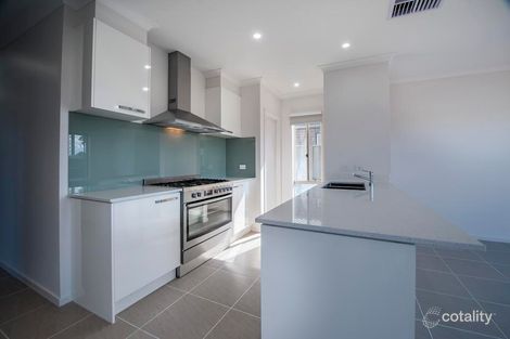 Property photo of 55 Blackcurrant Circuit Mernda VIC 3754