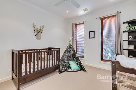 12 Pembury Way, Hillside, VIC 3037