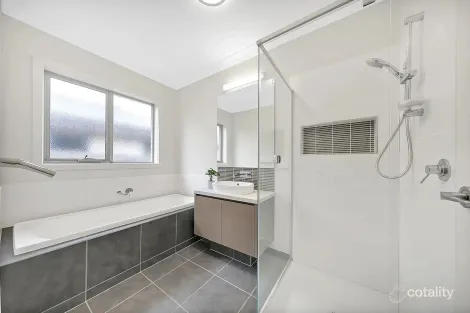 Property photo of 26 Loxley Circuit Westmeadows VIC 3049