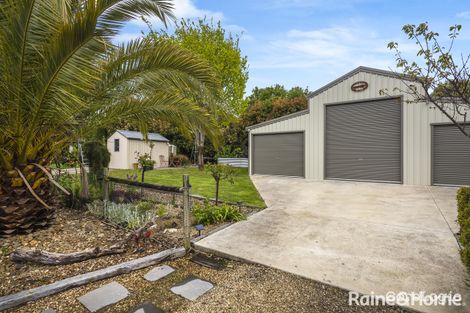 Property photo of 6 Glenton Court Gisborne VIC 3437