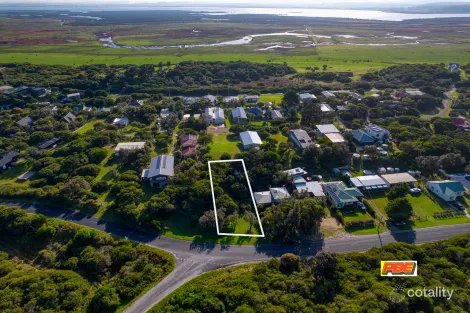 Property photo of 110 Canterbury Road Venus Bay VIC 3956