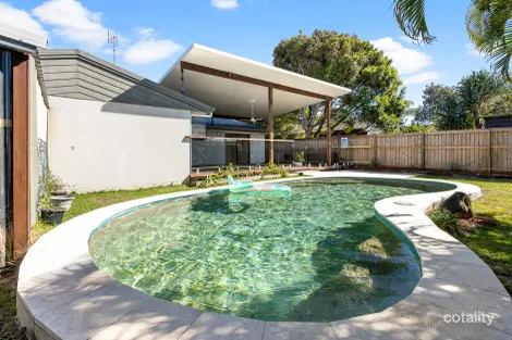 16 Dame Patti Dr, Sunrise Beach, QLD 4567