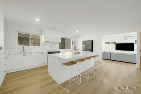 Property photo of 71 Yalkarra Crescent Wurdong Heights QLD 4680