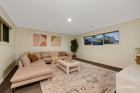 Property photo of 5 Penshurst Crescent Officer VIC 3809