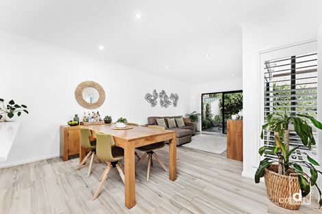 Property photo of 4/2A Douglas Road Fernhill NSW 2519