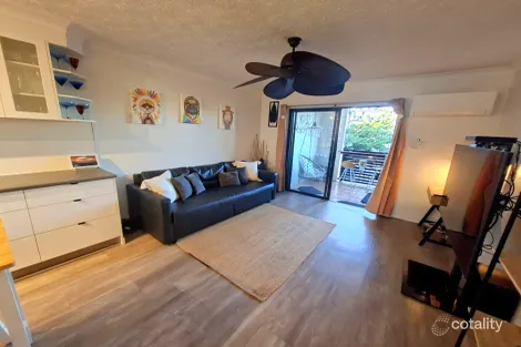 17/38-46 Petrel Ave, Mermaid Beach, QLD 4218