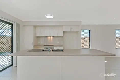 Property photo of 5 Eluma Mews Smithfield QLD 4878