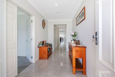 Property photo of 11 Dempster Place Leneva VIC 3691