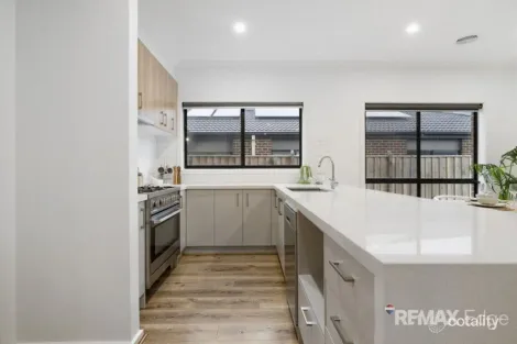 Property photo of 7 Juggler Drive Tarneit VIC 3029