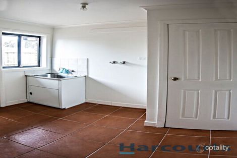 2/5 South Tce, Avondale Heights, VIC 3034