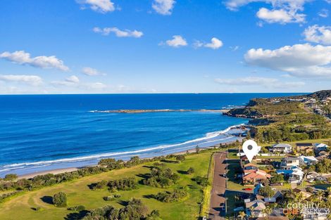 Property photo of 15 The Esplanade Caves Beach NSW 2281