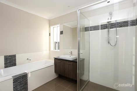 Property photo of 10 Snowsill Circuit Point Cook VIC 3030