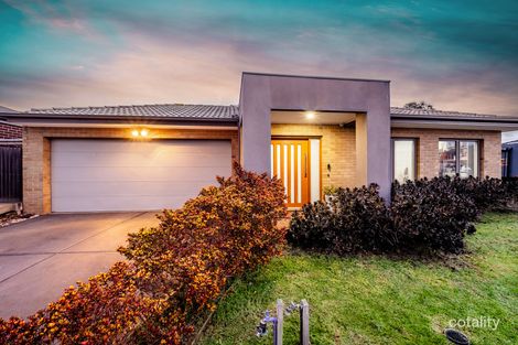 58 Mickleham Dr, Cranbourne North, VIC 3977
