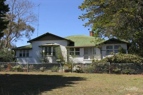 9 Albert St, Crows Nest, QLD 4355