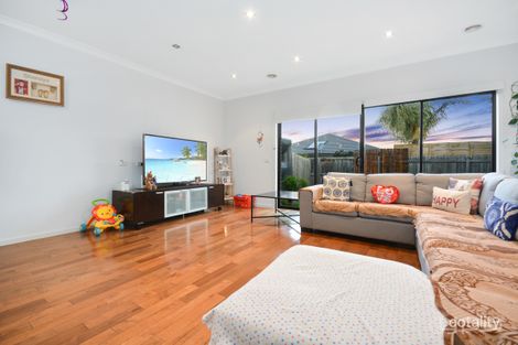 Property photo of 2/5 Greenleaf Circuit Tarneit VIC 3029