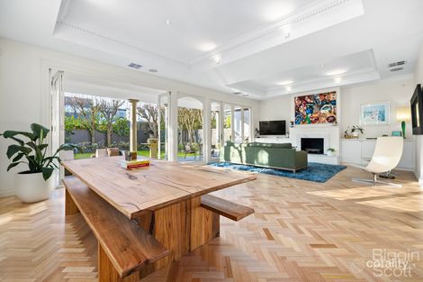 Property photo of 14 Oak Grove Brighton VIC 3186