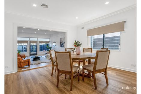 Property photo of 10 Warren Road Mordialloc VIC 3195
