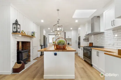 Property photo of 2820 Princes Highway Kalimna West VIC 3909