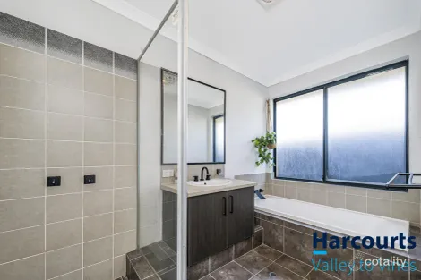 Property photo of 39 Cinnabar Bend Aveley WA 6069