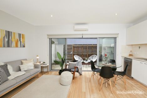 Property photo of 15 Silverash Drive Bundoora VIC 3083