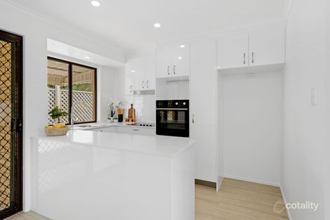 Property photo of 4/5 Mildura Drive Helensvale QLD 4212