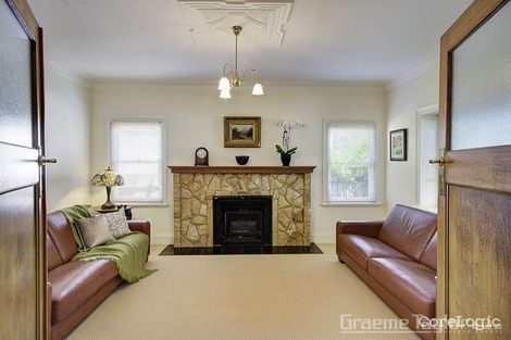 Property photo of 33 Cairns Avenue Newtown VIC 3220