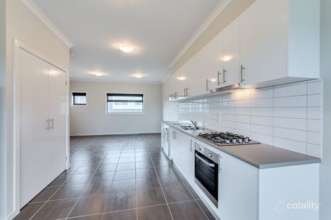 Property photo of 24 Swagman Walk Wollert VIC 3750