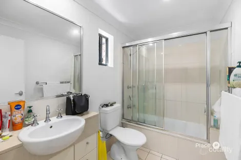Property photo of 12/120 Commercial Road Teneriffe QLD 4005