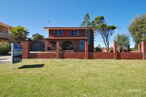 Property photo of 2 Iluka Avenue Mullaloo WA 6027