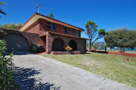 Property photo of 2 Iluka Avenue Mullaloo WA 6027