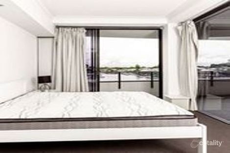 Property photo of 1102/5 Harbour Side Court Biggera Waters QLD 4216