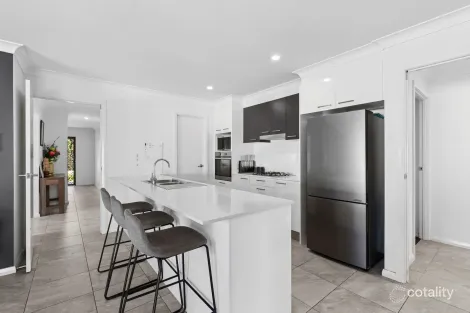 Property photo of 27 Sunshine Circuit Emerald Beach NSW 2456