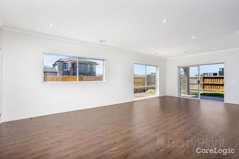 Property photo of 30 Zuccotti Crescent Point Cook VIC 3030