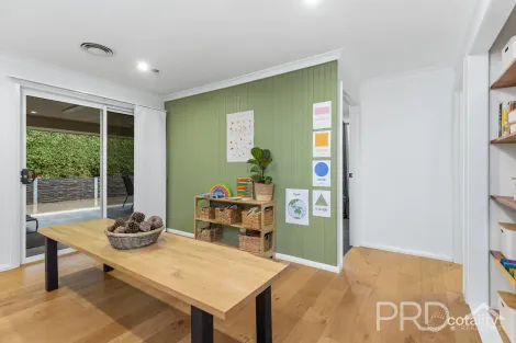 Property photo of 3 Emery Place Tumut NSW 2720