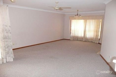 Property photo of 52 John Paul Drive Daisy Hill QLD 4127