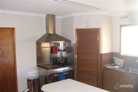 Property photo of 76 Hall Street Mooroopna VIC 3629