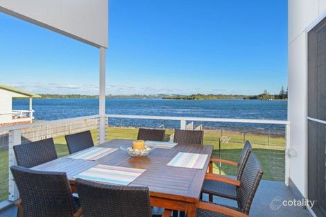 Property photo of 10 North Shore Drive North Shore NSW 2444